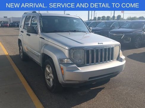Used 2009 Jeep Liberty Limited w/ Premium Group AWD/4WD image 9