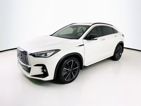 Used 2023 INFINITI QX55 Luxe w/ Cargo Package image 3