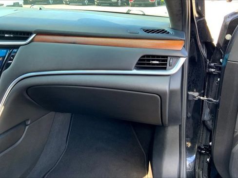 Used 2015 Cadillac XTS Luxury image 16