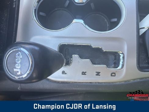 Used 2012 Jeep Grand Cherokee Laredo image 34