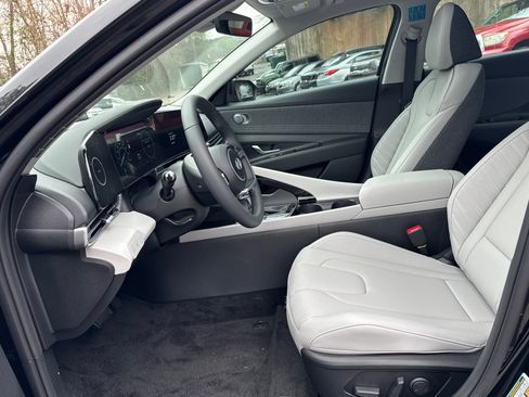 New 2026 Hyundai Elantra Limited image 8