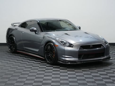 Used 2009 Nissan GT-R Premium image 5