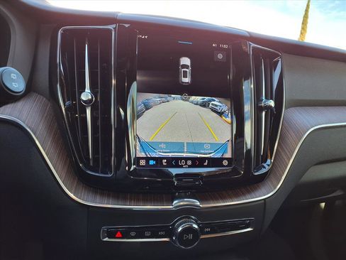 Certified 2023 Volvo XC60 B5 Plus w/ Protection Package Premier image 30