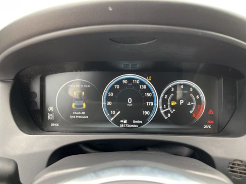 Used 2018 Jaguar F-PACE S AWD/4WD image 22