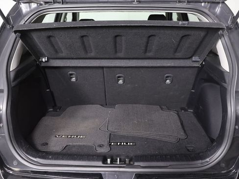 Used 2020 Hyundai Venue SEL FWD image 13
