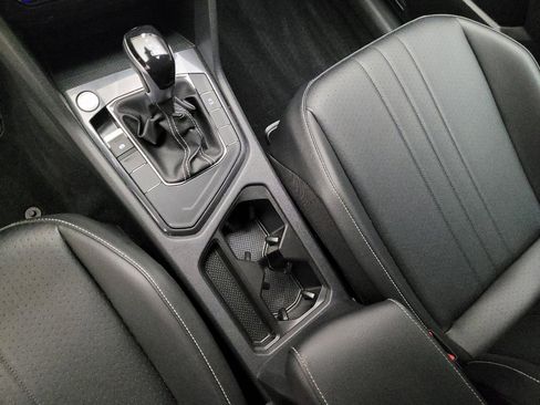 Used 2022 Volkswagen Tiguan SE image 26