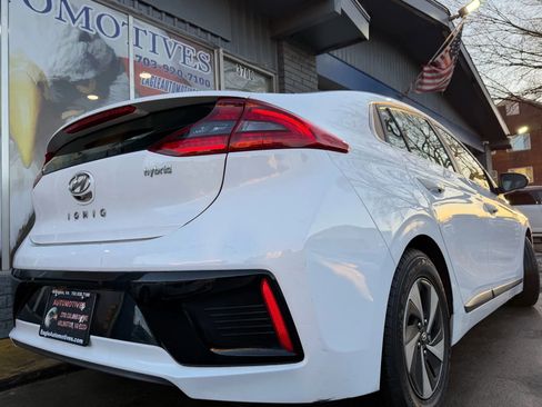 Used 2017 Hyundai Ioniq SEL image 3