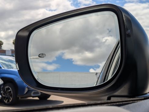 Used 2025 Subaru Crosstrek 2.5i Limited w/ Crosstrek Mirror Package AWD/4WD image 24