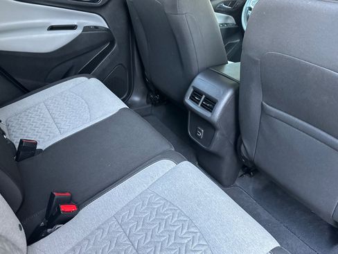 Used 2022 Chevrolet Equinox LT image 18