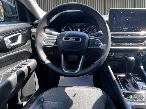Used 2022 Jeep Compass Trailhawk AWD/4WD image 5
