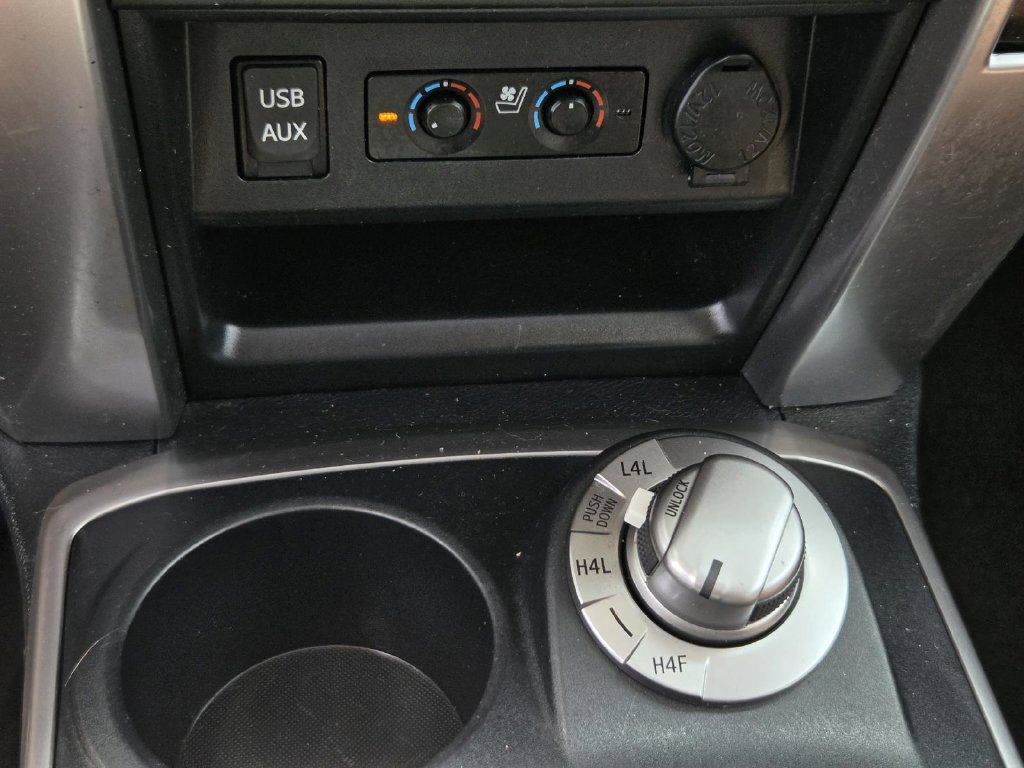 Used 2016 Toyota 4Runner Limited AWD/4WD image 28