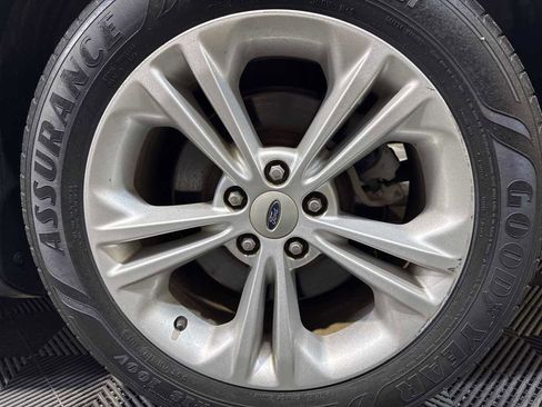 Used 2018 Ford Taurus SE image 30