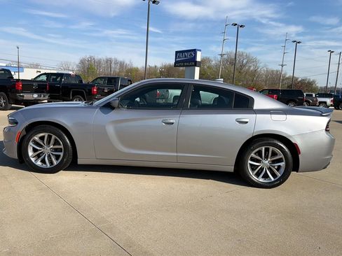 Used 2015 Dodge Charger SXT w/ Plus Group image 8