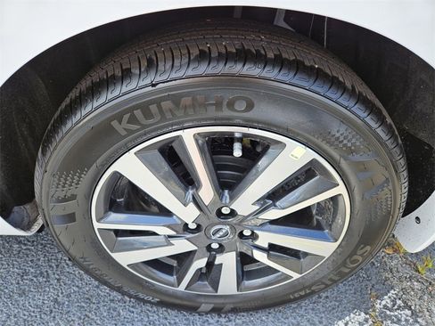 New 2025 Nissan Versa SV image 8