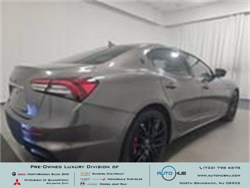 Used 2023 Maserati Ghibli Modena Q4 image 2