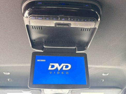 Used 2021 Chrysler Pacifica Touring w/ S Appearance Package image 26