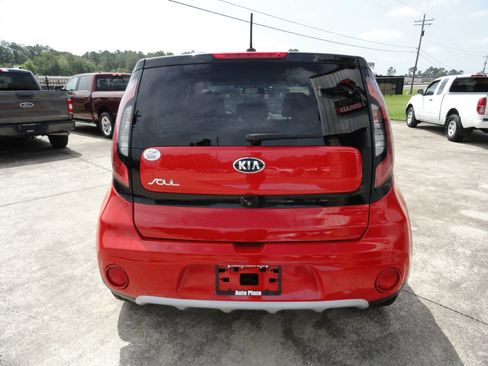 Used 2019 Kia Soul + FWD image 4