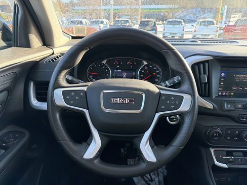 Used 2022 GMC Terrain SLE w/ Driver Convenience Package image 14