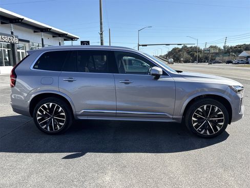 New 2026 Volvo XC90 B6 Plus w/ Protection Package Premier image 6