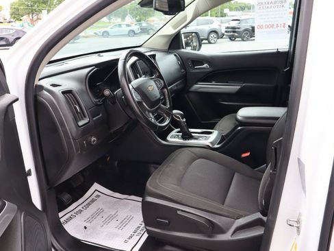 Used 2022 Chevrolet Colorado LT w/ Fleet Safety Package RWD image 6
