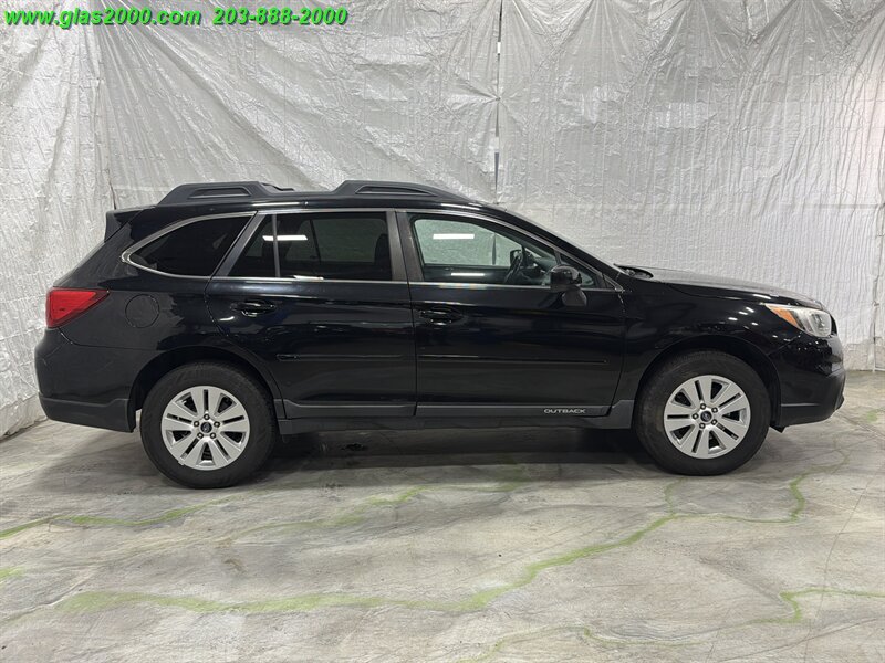 Used 2017 Subaru Outback 2.5i Premium AWD/4WD image 14