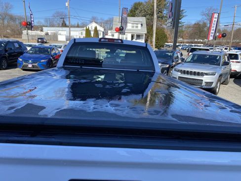 Used 2018 Toyota Tundra SR image 5