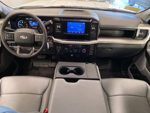 New 2025 Ford F350 XL w/ XL Chrome Package image 13