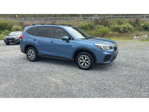 Used 2021 Subaru Forester Premium AWD/4WD image 2
