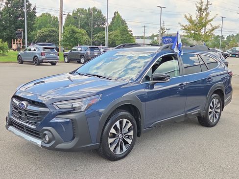 Certified 2025 Subaru Outback Limited XT AWD/4WD image 7