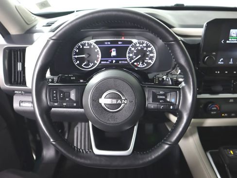 Certified 2022 Nissan Pathfinder SL w/ SL Premium Package image 11