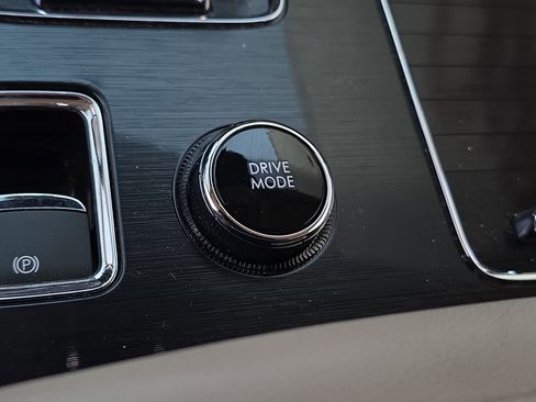 Used 2023 Lincoln Aviator Standard w/ Elements Package image 28