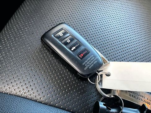Used 2019 Lexus IS 300 RWD image 14