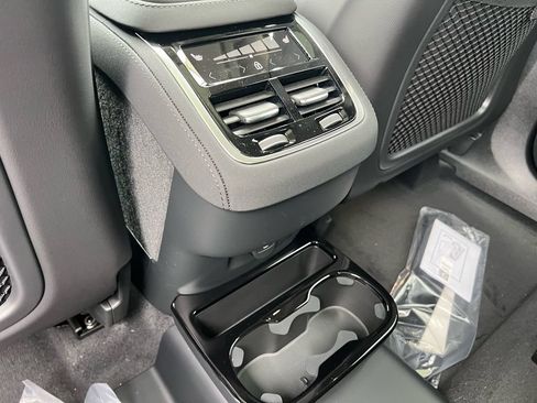 New 2026 Volvo XC90 B6 Plus w/ Protection Package Premier AWD/4WD image 22