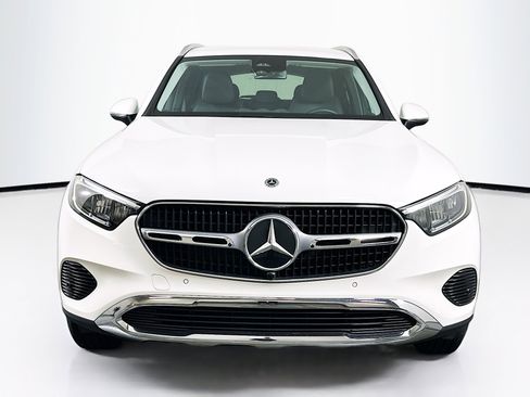 Used 2024 Mercedes-Benz GLC 300 image 2