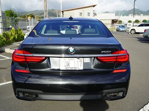 Used 2018 BMW 750i RWD image 31