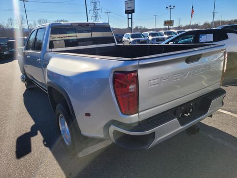 Used 2021 Chevrolet Silverado 3500 High Country image 9