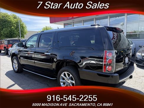 Used 2014 GMC Yukon XL Denali image 4