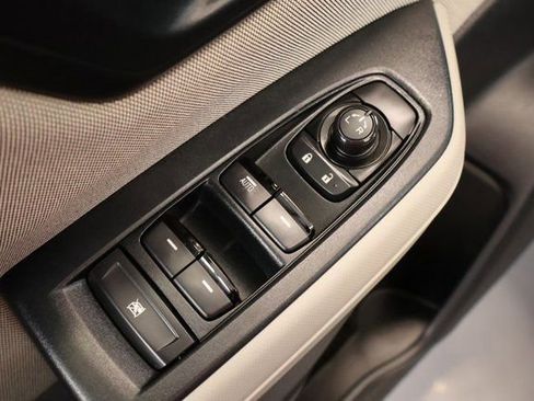 Certified 2025 Subaru Forester AWD/4WD image 11
