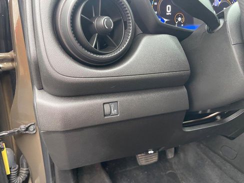 Used 2024 Chevrolet Colorado W/T RWD image 15