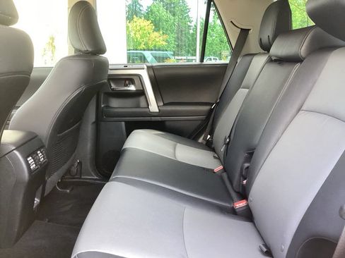 Used 2024 Toyota 4Runner SR5 Premium AWD/4WD image 5