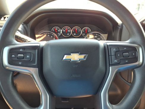 Used 2019 Chevrolet Silverado 1500 LT AWD/4WD image 25