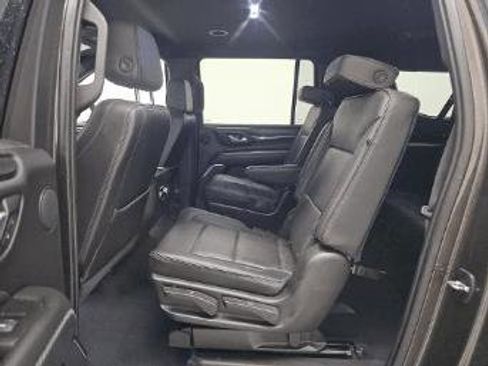 Used 2021 GMC Yukon XL Denali RWD image 16