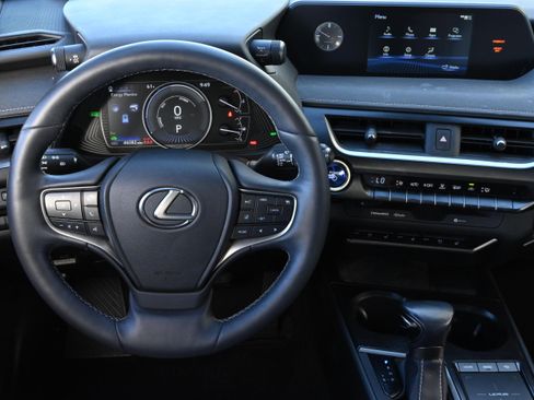 Used 2020 Lexus UX 250h w/ Premium Package image 13