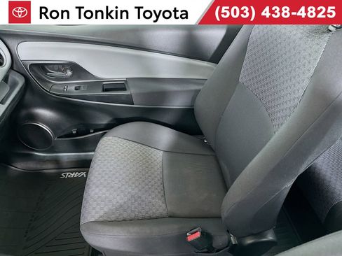 Certified 2016 Toyota Yaris LE image 20