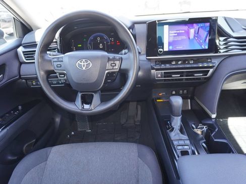 Used 2025 Toyota Camry LE FWD image 10
