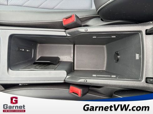 Used 2025 Volkswagen Tiguan SE R-Line image 27