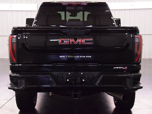 Used 2024 GMC Sierra 2500 AT4 w/ AT4 Premium Plus Package image 6