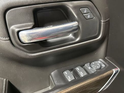 Used 2022 Chevrolet Silverado 1500 LT AWD/4WD image 20
