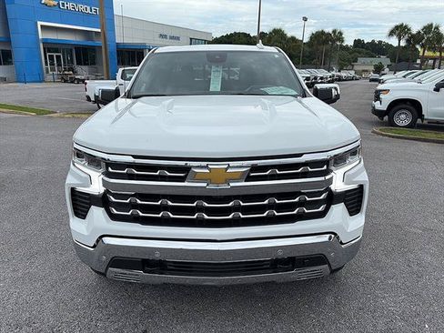New 2026 Chevrolet Silverado 1500 LTZ w/ LTZ Premium Package AWD/4WD image 8