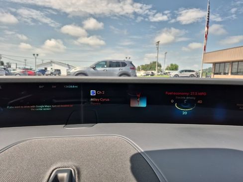 Certified 2025 Lincoln Nautilus Reserve AWD/4WD image 30